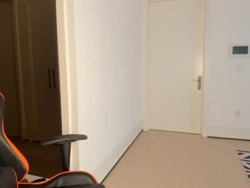 Nude girl mei_tin image #3013337