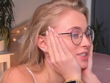 Nude girl linellali image #2605997