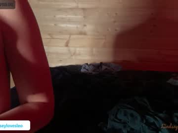 Nude couple lindsey_loves_leo image #3870538