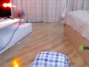 Nude girl shy_blondiee image #3726938