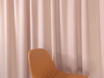 Nude girl peek_in_my_window image #6673726