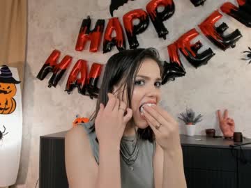 Nude girl emiliacourtney image #5566465