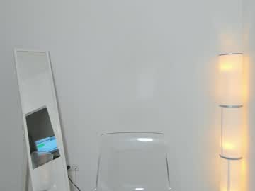 Nude girl y_u_m_i_k_a image #1960023