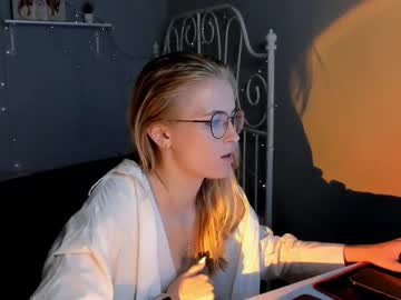 Nude girl linellali image #2435104