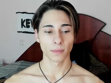 Nude man kevin_hug image #2850550