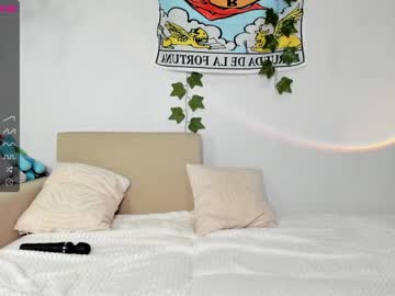 Nude girl shycinderella image #3917864