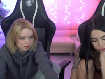 Nude couple kira0541 image #5190683