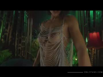 Nude girl lucieoude_ image #2567805