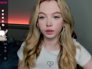 Nude girl small_blondee image #3695554