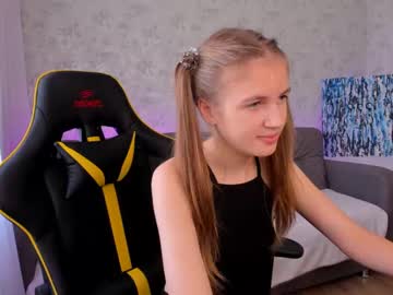 Nude girl nelly_mine image #2497639