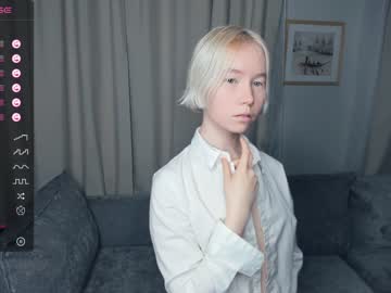 Nude girl silvergloss image #5377343