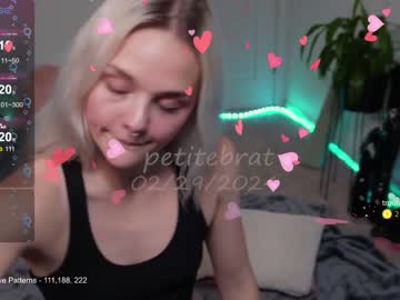 Nude girl petitebrat image #6439695