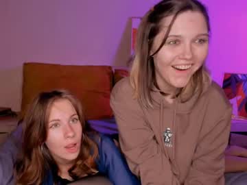 carolwillie nude cam