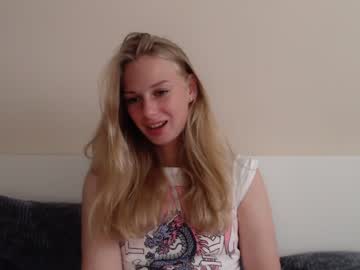 Nude girl magic_couple13 image #4844458