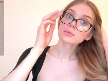 Nude tranny cutiewhitefox image #4857356