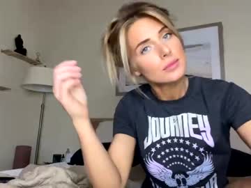 Nude girl theselina_kyle image #917745