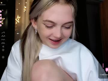 Nude girl small_blondee image #5846325