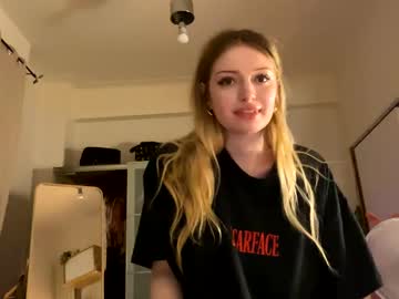 str4wb3rrycat nude cam