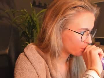 Nude girl linellali image #2973382