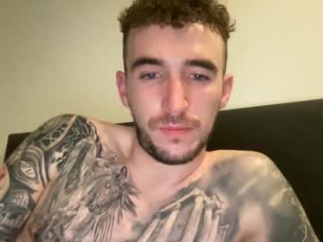 tattooedgiantt nude cam