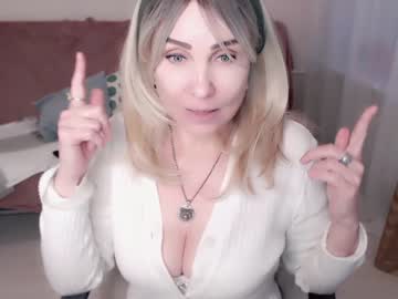 Nude girl maybug777 image #3530634