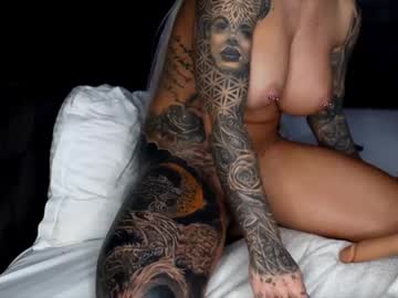 Nude girl dee_waters image #5885409