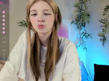 Nude girl shycinderella image #6450973