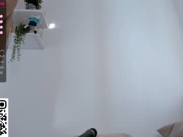 Nude girl peek_in_my_window image #6042065