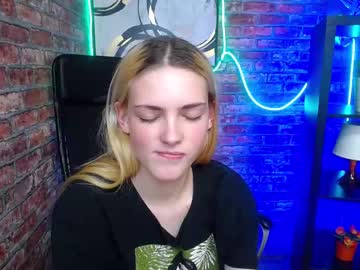 Nude girl emily_willes image #5039963