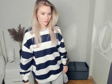 Nude girl yasminaduncan image #6322563