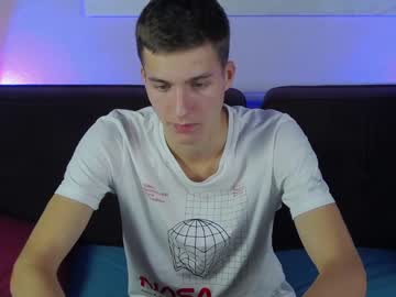 Nude man kevin_dickinson image #2684348