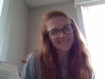 lil_red_strawberry nude cam