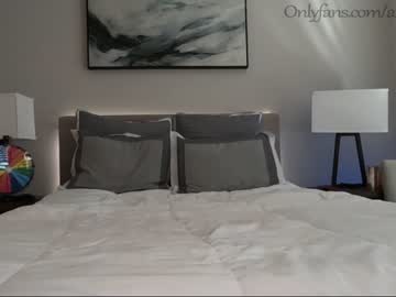 Nude couple ari_lovexo image #1582191