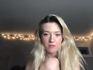 Nude girl nicholexoxo23 image #3979333