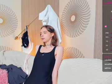 Nude girl happiness_call image #4940303