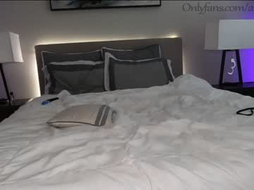 Nude couple ari_lovexo image #1704868