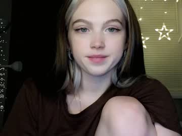 Nude girl small_blondee image #5652159