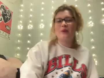 commieslut420 nude cam