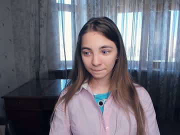 Nude girl shy_media image #4459511