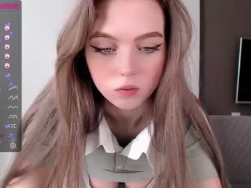 Nude girl small_blondee image #1757952