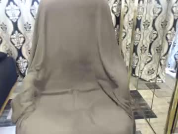 Nude girl nicky_38hhugetits image #4759681