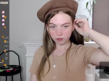 Nude girl small_blondee image #2844174