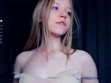 Nude girl hug_honestly image #5779336