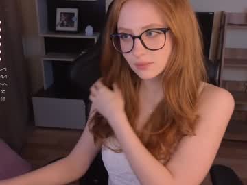 Nude girl plastic_beach image #6708243