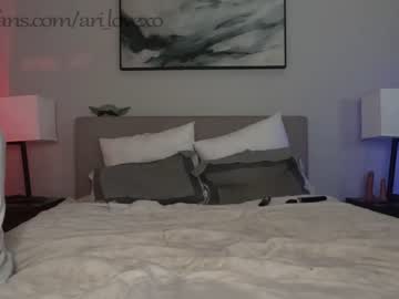 Nude couple ari_lovexo image #4741876