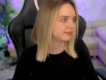 Nude couple kira0541 image #4390750