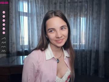 Nude girl shy_media image #4575248