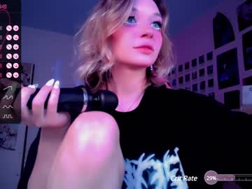 Nude girl _b_a_n_s_h_e_e_ image #5659752