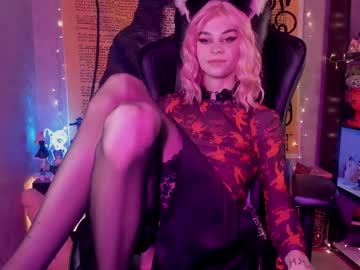 Nude tranny katashisenpai image #2713356