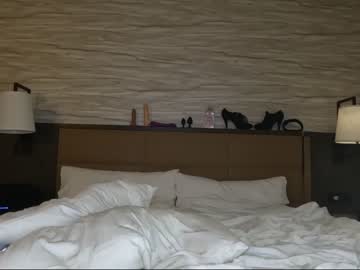 Nude couple ari_lovexo image #535416